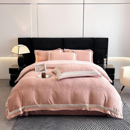 91家纺网 家纺一手货源 找家纺 （总）极简 2024新款雕花牛奶绒宽边四件套