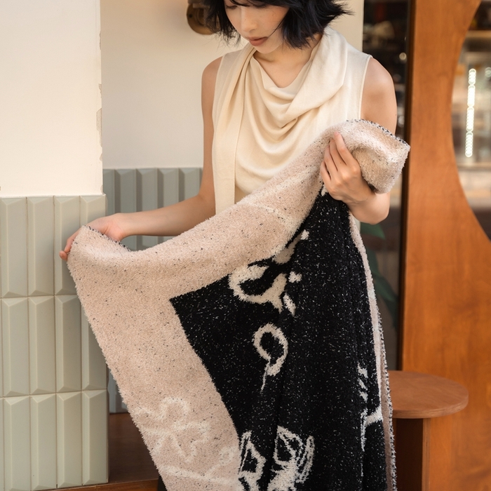 91家纺网 家纺一手货源 找家纺 圆岛 2024新款多功能针织半边绒毛毯 中古花