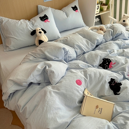 91家纺网 家纺一手货源 找家纺 （总）阿曼达 2024新款ins博主风超甜酷美少女粉系黑猫软糯糯水洗m毛巾绣纯色双拼四件套