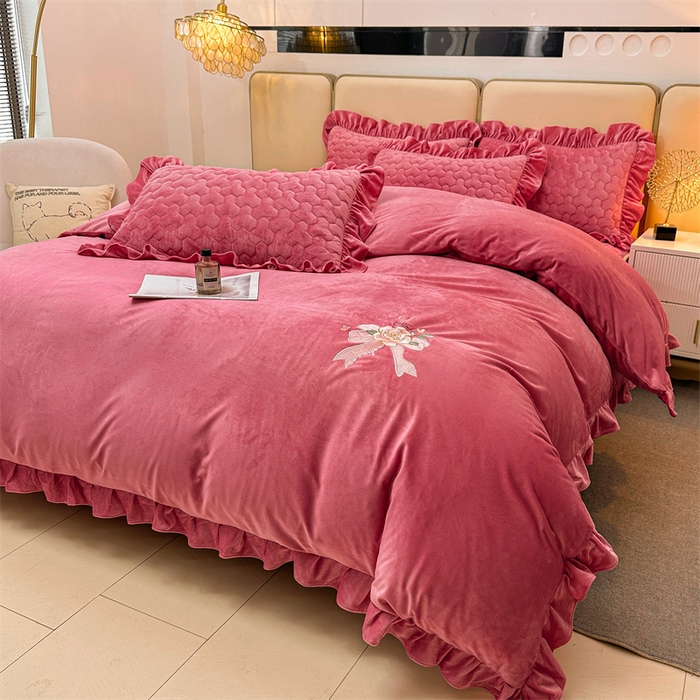 91家纺网 家纺一手货源 找家纺 恒爱家纺 2024新款宝宝绒霞姿月韵四件套 豆沙红