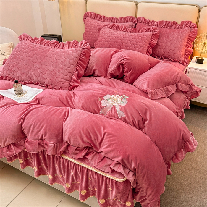 91家纺网 家纺一手货源 找家纺 恒爱家纺 2024新款宝宝绒霞姿月韵四件套 豆沙红