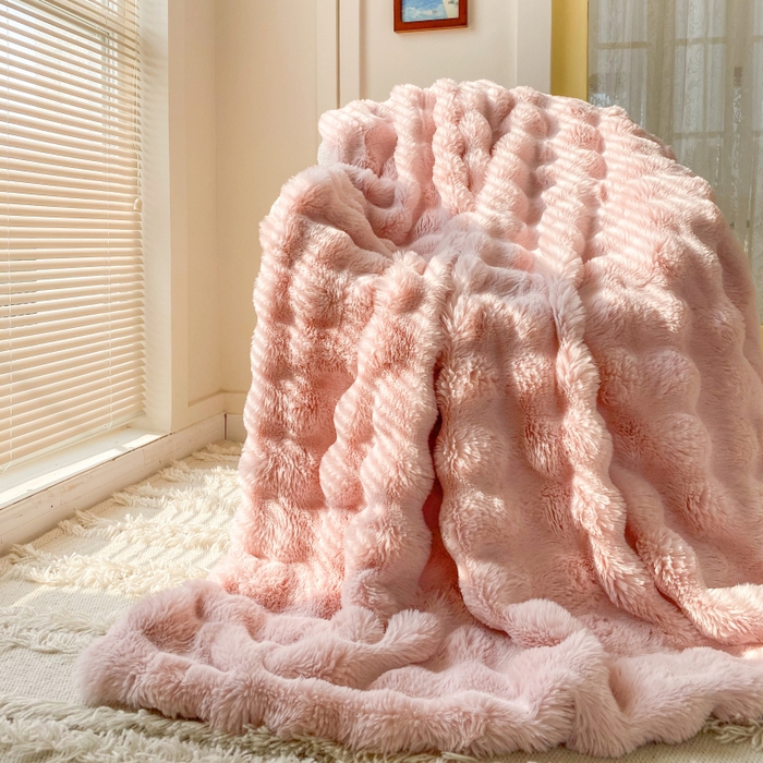 91家纺网 家纺一手货源 找家纺 潮邦创意家居 2025新款托卡斯大泡泡皮草级仿兔毛毯 托卡斯大泡泡-粉色