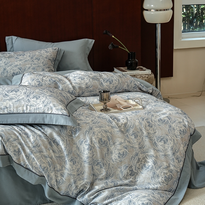 91家纺网 家纺一手货源 找家纺 2024新款天丝棉磨毛宽边+嵌条印花四件套 繁花予槿-蓝