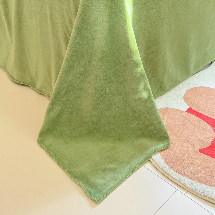 91家纺网 家纺一手货源 找家纺 丽涵 2024新款小清新韩版牛奶绒毛巾绣花四件套-风格二 呆萌熊猫-绒白风格2