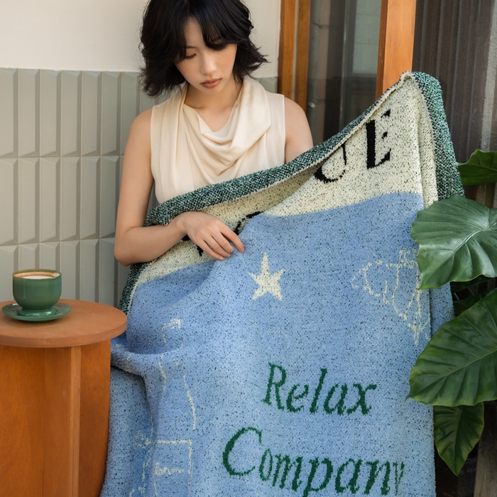 91家纺网 家纺一手货源 找家纺 圆岛 2024新款多功能针织半边绒毛毯 沃格小狗