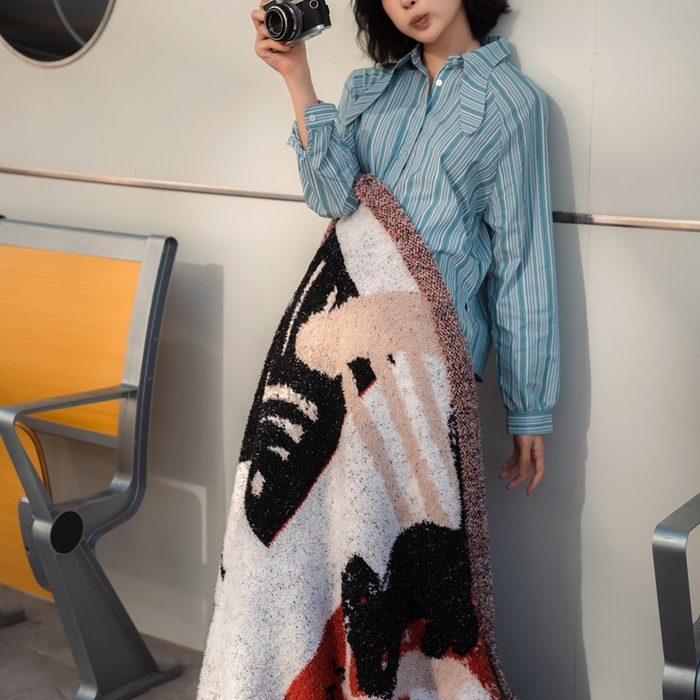 91家纺网 家纺一手货源 找家纺 圆岛 2024新款多功能针织半边绒毛毯 椅子小猫