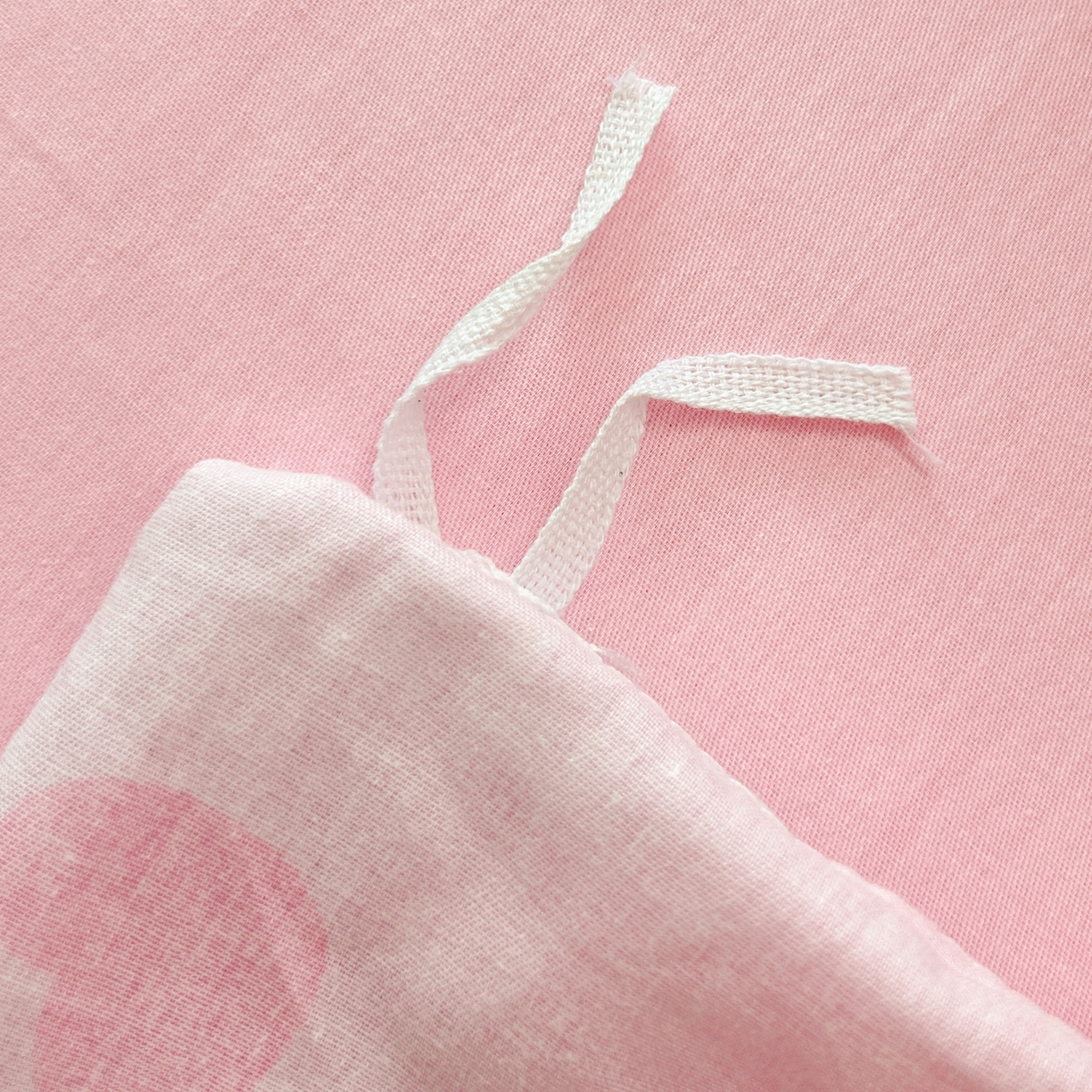 91家纺网 家纺一手货源 找家纺 红馆 2025年全棉12868印花系列四件套 爱心记忆