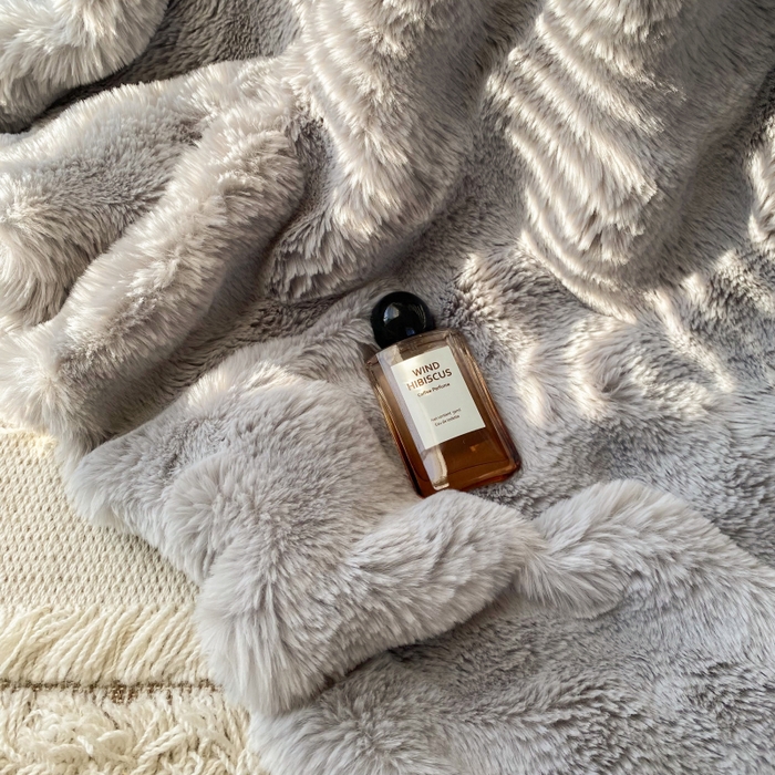 91家纺网 家纺一手货源 找家纺 潮邦创意家居 2025新款托卡斯大泡泡皮草级仿兔毛毯 托卡斯大泡泡-灰色