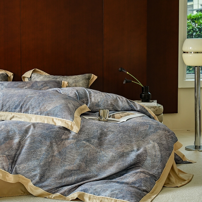 91家纺网 家纺一手货源 找家纺 2024新款天丝棉磨毛宽边+嵌条印花四件套 巴黎印象-蓝