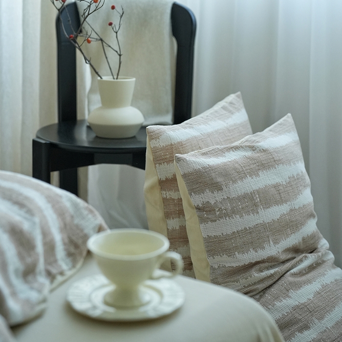 91家纺网 家纺一手货源 找家纺 2024新款全棉双层提花条纹简约日式侘寂风四件套纯色人字纹纯棉床单民宿高端被套 南无-卡其