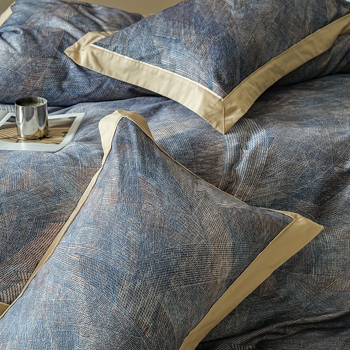 91家纺网 家纺一手货源 找家纺 2024新款天丝棉磨毛宽边+嵌条印花四件套 巴黎印象-蓝