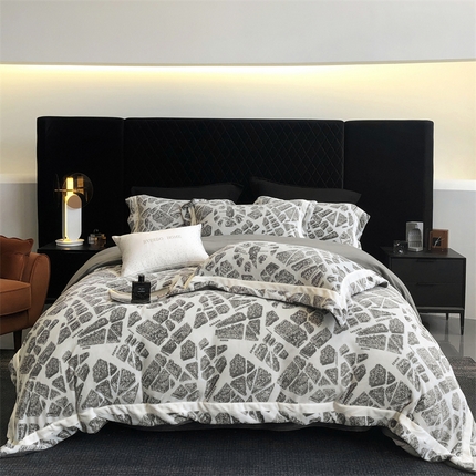 91家纺网 家纺一手货源 找家纺 （总）馨蕊家居 2024秋冬轻奢煦暖绒高精密刺绣绒寻密系列四件套