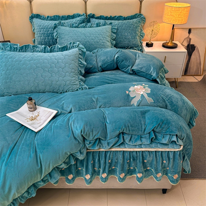 91家纺网 家纺一手货源 找家纺 恒爱家纺 2024新款宝宝绒霞姿月韵四件套 浅灰蓝