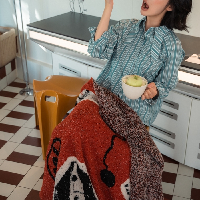 91家纺网 家纺一手货源 找家纺 圆岛 2024新款多功能针织半边绒毛毯 抽象小狗