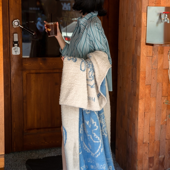 91家纺网 家纺一手货源 找家纺 圆岛 2024新款多功能针织半边绒毛毯 下午茶