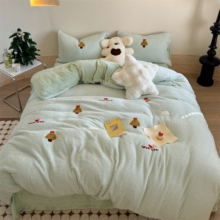 91家纺网 家纺一手货源 找家纺 柚子YOUTH 2024新款双面泰迪绒毛巾绣四件套 树之恋