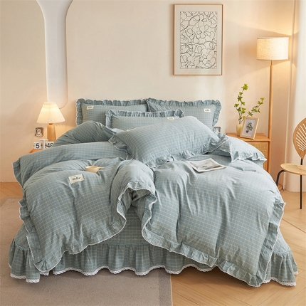 91家纺网 家纺一手货源 找家纺 缦彩 2024新款全棉纯棉蕾丝花边纯色床盖花边被套四件套 雾蓝小格