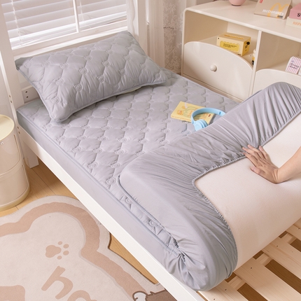 91家纺网 家纺一手货源 找家纺 （总）暖季家纺 2025新款心芙系列夹棉防水床笠学生款