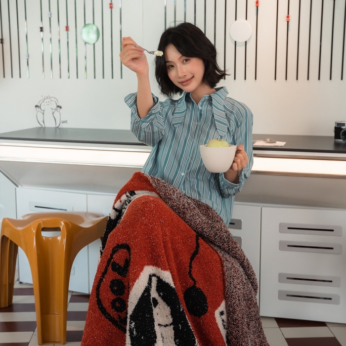 91家纺网 家纺一手货源 找家纺 圆岛 2024新款多功能针织半边绒毛毯 抽象小狗