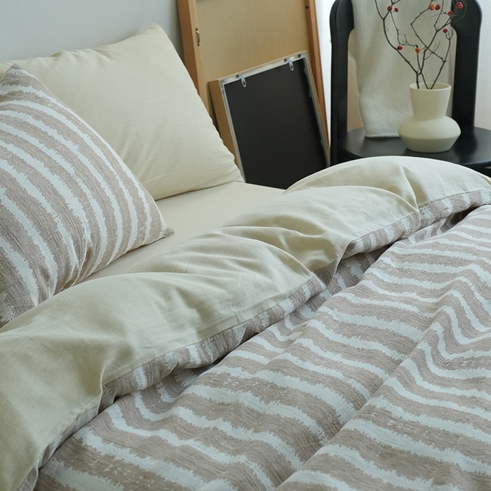 91家纺网 家纺一手货源 找家纺 （总）2024新款全棉双层提花条纹简约日式侘寂风四件套纯色人字纹纯棉床单民宿高端被套
