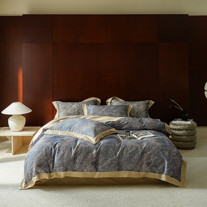 91家纺网 家纺一手货源 找家纺 2024新款天丝棉磨毛宽边+嵌条印花四件套 巴黎印象-蓝