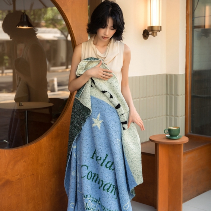 91家纺网 家纺一手货源 找家纺 圆岛 2024新款多功能针织半边绒毛毯 沃格小狗