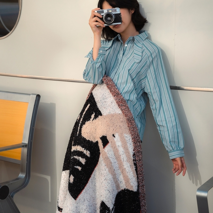 91家纺网 家纺一手货源 找家纺 圆岛 2024新款多功能针织半边绒毛毯 椅子小猫