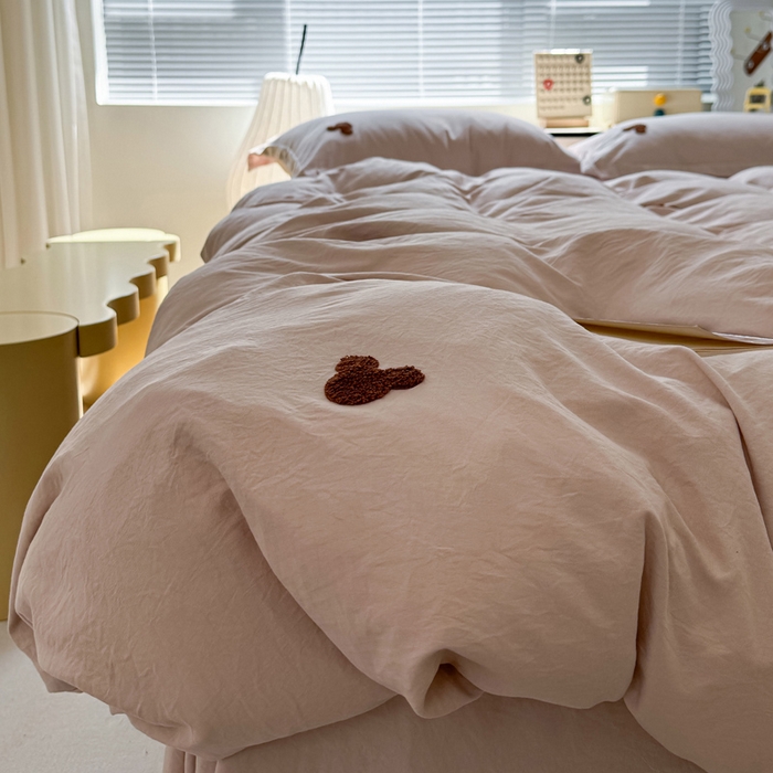 91家纺网 家纺一手货源 找家纺 布可家纺 2025新款水洗棉毛巾绣四件套 米奇-卡其