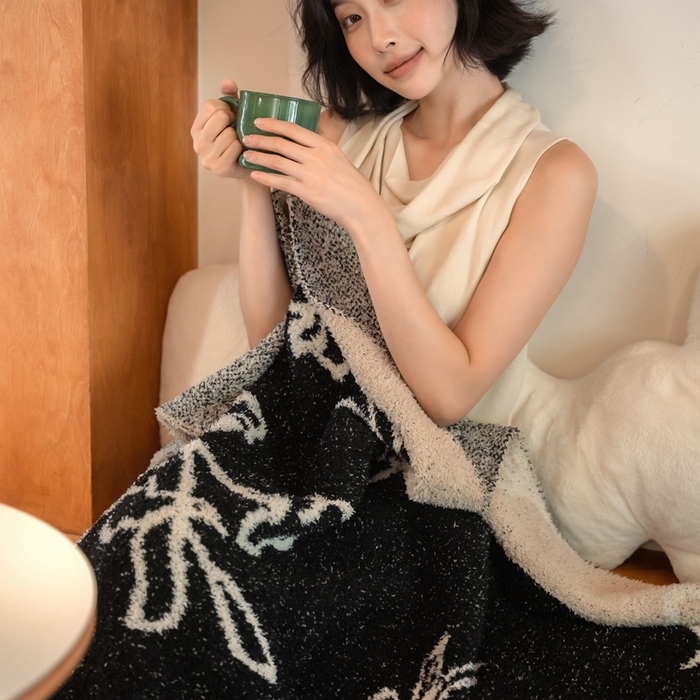 91家纺网 家纺一手货源 找家纺 圆岛 2024新款多功能针织半边绒毛毯 中古花