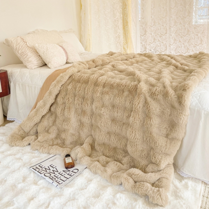 91家纺网 家纺一手货源 找家纺 （总）潮邦创意家居 2025新款托卡斯大泡泡皮草级仿兔毛毯