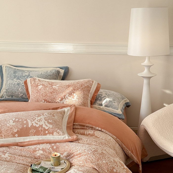 91家纺网 家纺一手货源 找家纺 2024冬季新款雕花绒系列四件套-赫本 赫本-橙