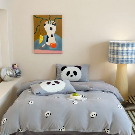 91家纺网 家纺一手货源 找家纺 （总）觅糖 2024新款满版卡通牛奶绒套件