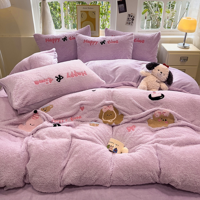 91家纺网 家纺一手货源 找家纺 金爱家 2024新款220g加厚防静电泰迪绒牛奶绒刺绣四件套 泰迪绒-可爱狗