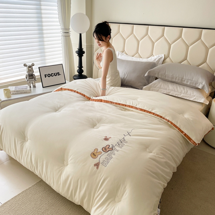 91家纺网 家纺一手货源 找家纺 被靠被 2024新款minmin潘帕斯羊绒被被子被芯 奶油白