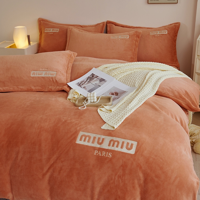 91家纺网 家纺一手货源 找家纺 2024新款m风高品绣花四件套 暮光橙