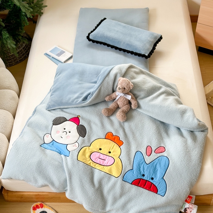 91家纺网 家纺一手货源 找家纺 喜多兔儿童家纺 2024新款320克仿羊毛绒全消光牛奶绒四件套 蓝色小加油