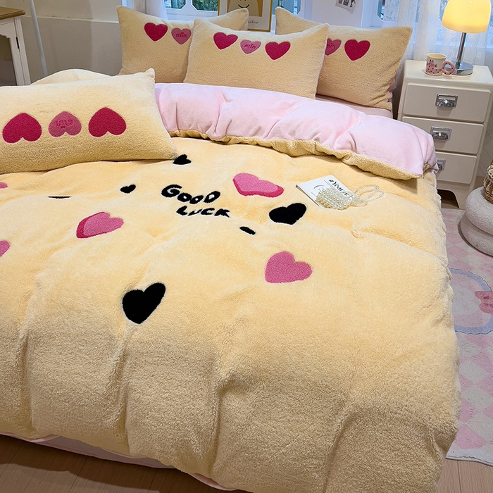 91家纺网 家纺一手货源 找家纺 金爱家 2024新款220g加厚防静电泰迪绒牛奶绒刺绣四件套 泰迪绒-幸运心