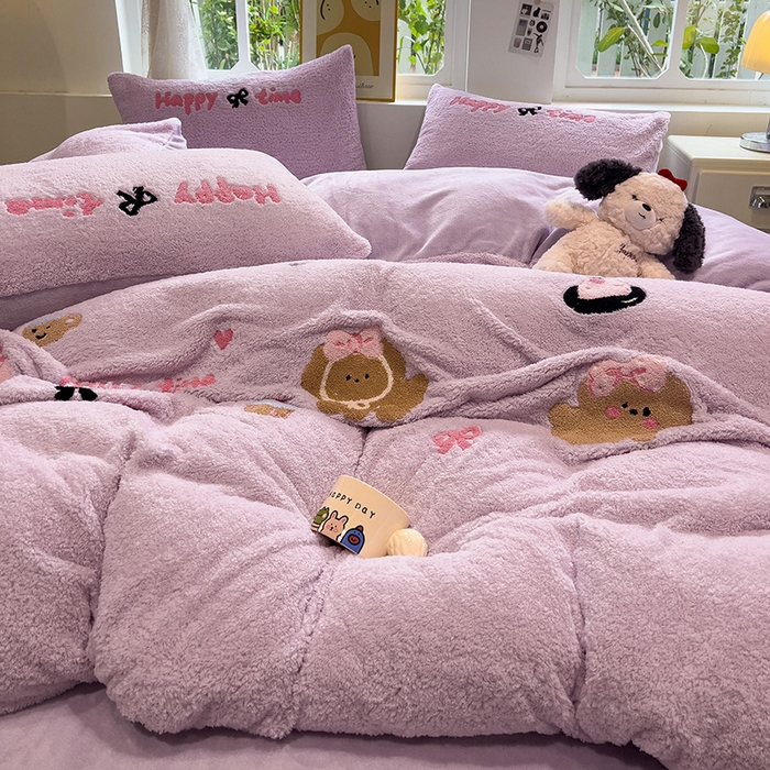 91家纺网 家纺一手货源 找家纺 金爱家 2024新款220g加厚防静电泰迪绒牛奶绒刺绣四件套 泰迪绒-可爱狗