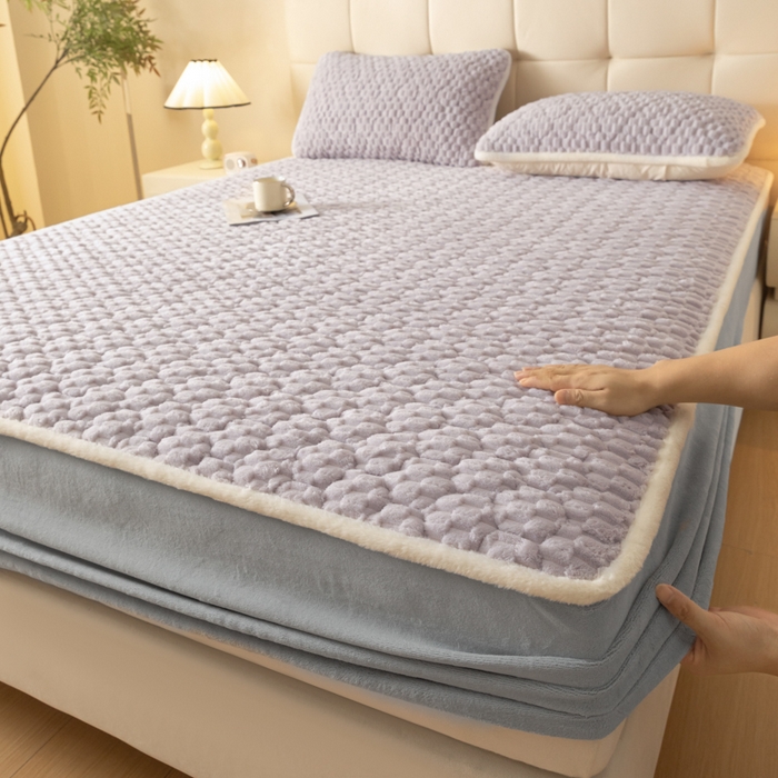 91家纺网 家纺一手货源 找家纺 鑫钰 2024秋冬新款加厚金龟绒牛奶绒床笠床垫保护罩 金龟绒-紫灰