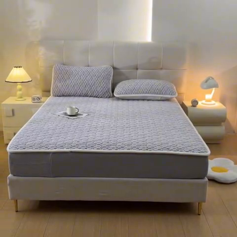 91家纺网 家纺一手货源 找家纺 鑫钰 2024秋冬新款加厚金龟绒牛奶绒床笠床垫保护罩 金龟绒-紫灰