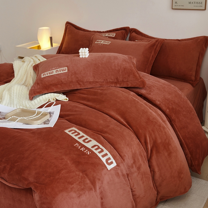 91家纺网 家纺一手货源 找家纺 2024新款m风高品绣花四件套 珊瑚色