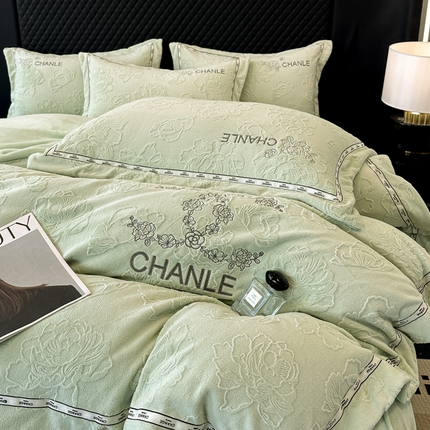 91家纺网 家纺一手货源 找家纺 （总）宅家居 2025新款轻奢小香风雕花刺绣全消光A类高克重牛奶绒四件套-小香牡丹