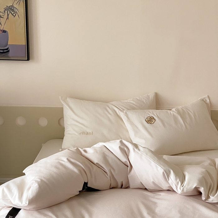 91家纺网 家纺一手货源 找家纺 旷野 2024新款100支全棉磨毛刺绣四件套 山茶花奶白