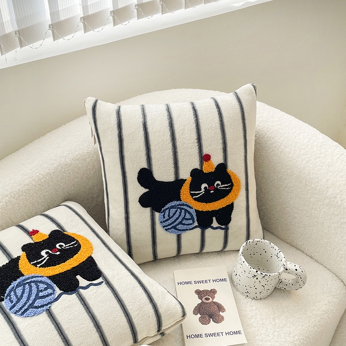 91家纺网 家纺一手货源 找家纺 2025新款牛奶绒多巴胺毛巾绣抱枕被 线团猫