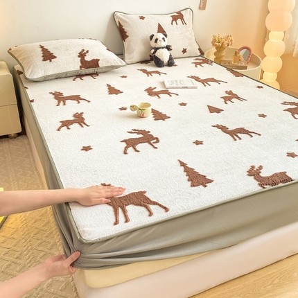 91家纺网 家纺一手货源 找家纺 好眠好梦 2024新款240g提花牛奶绒床笠 一路有你