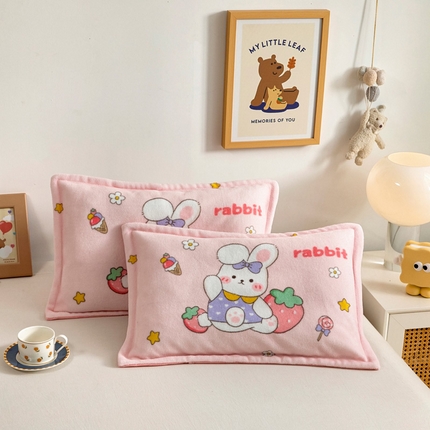 91家纺网 家纺一手货源 找家纺 （总）吉咪兔家纺 25年新款大版定位图案儿童卡通牛奶绒枕套加厚秋冬季宝宝枕头套幼儿园枕芯套