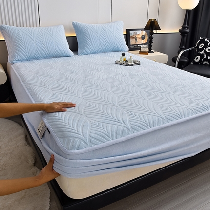 91家纺网 家纺一手货源 找家纺 好眠好梦 相思叶牛奶绒复合三明治床笠 天空蓝