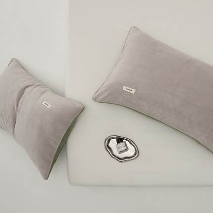 91家纺网 家纺一手货源 找家纺 （总）时光里 2024新款牛奶绒纯色双拼单枕套