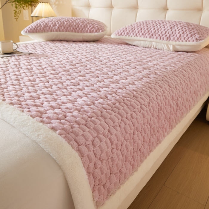 91家纺网 家纺一手货源 找家纺 鑫钰 2024秋冬新款加厚金龟绒牛奶绒床护垫床垫 金龟绒-紫粉