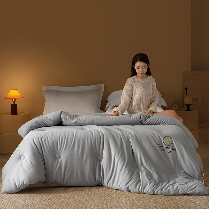 91家纺网 家纺一手货源 找家纺 被靠被 2024新款火山绒大豆纤维被被子被芯 岩石灰